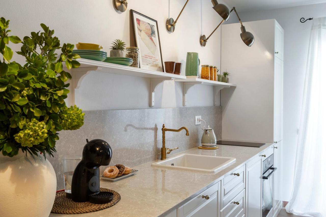 Apartman Luri Sutivan Buitenkant foto