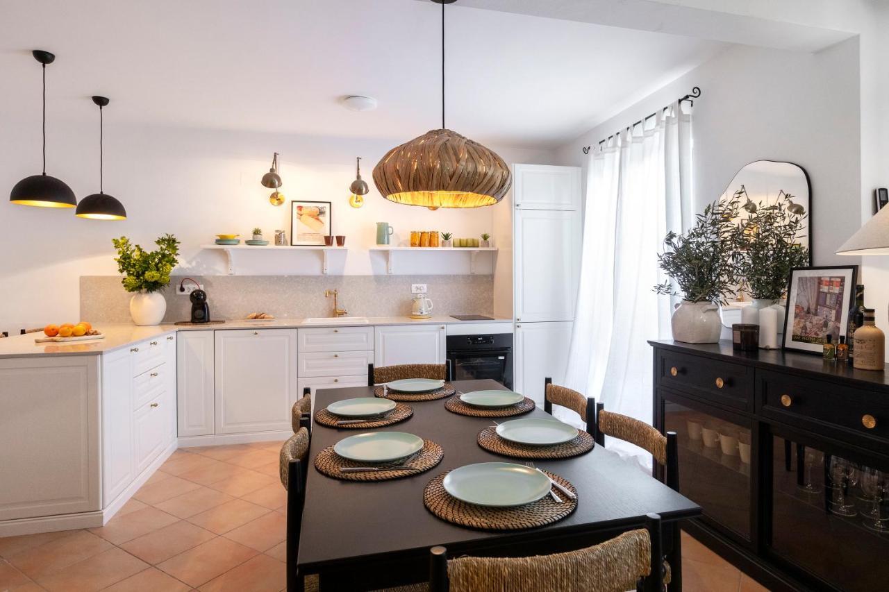 Apartman Luri Sutivan Buitenkant foto