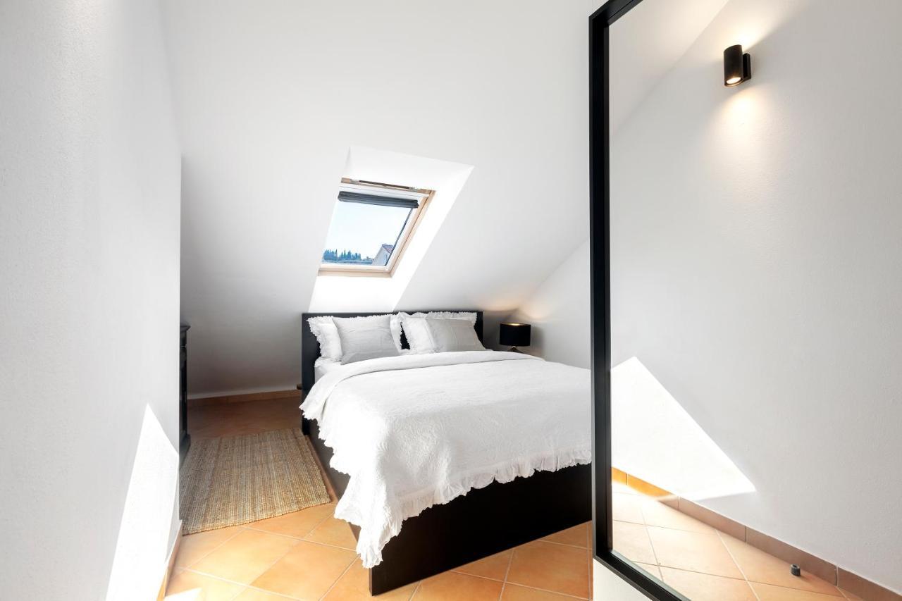 Apartman Luri Sutivan Buitenkant foto
